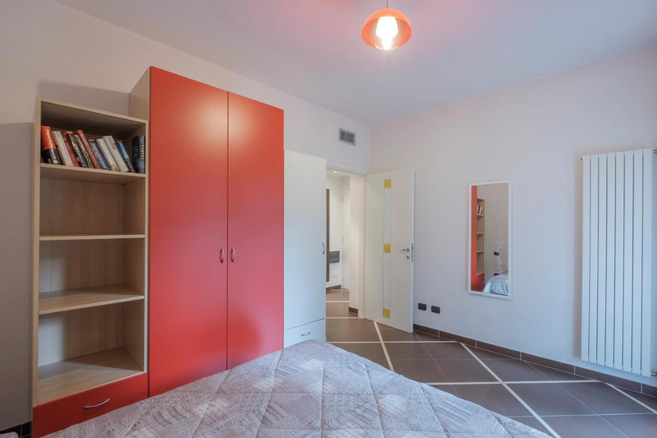 Aura Home Sirmione - 2 Bedrooms Apartment Bagian luar foto